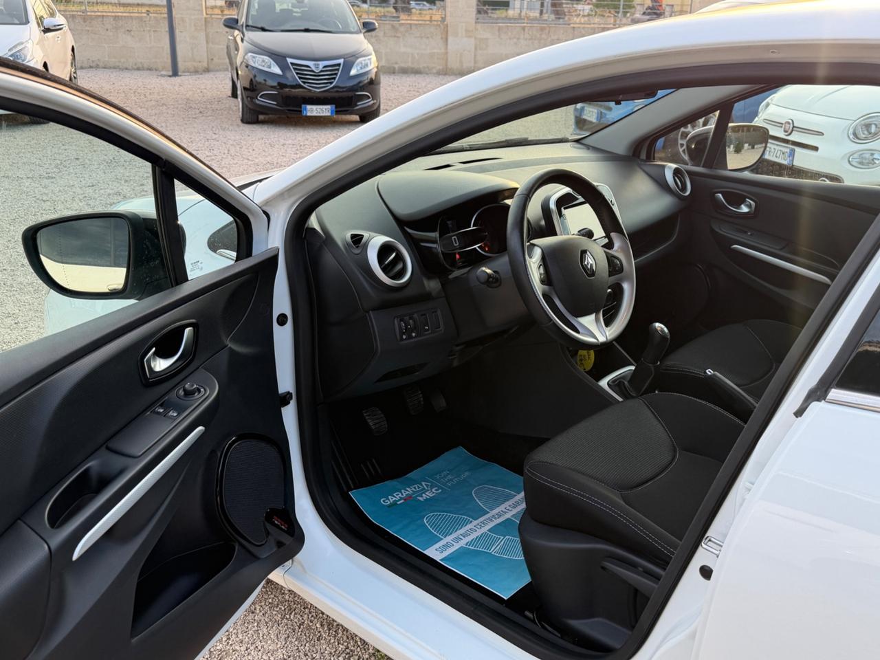 Renault Clio 1.2 75CV 5 porte Zen