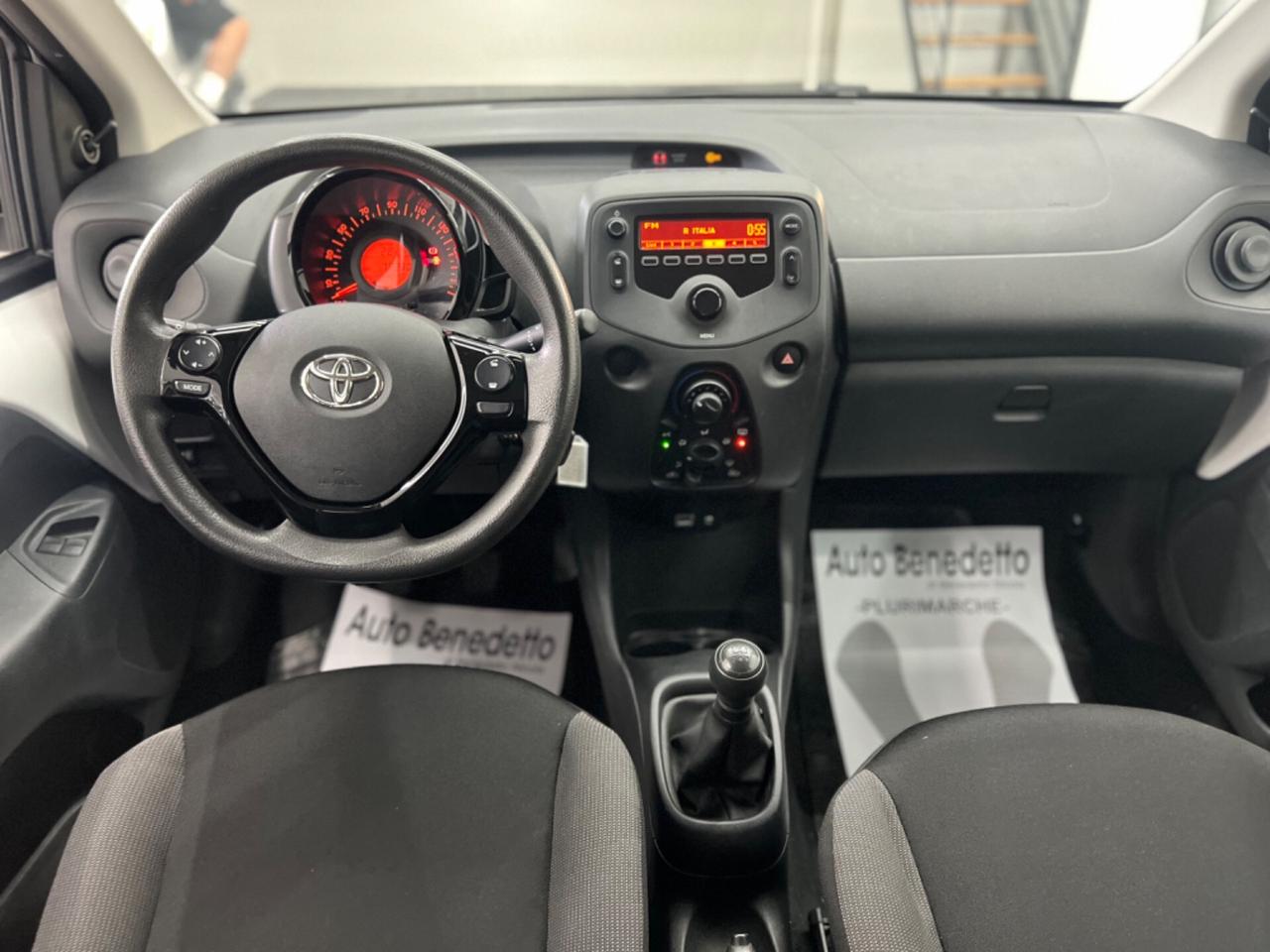 Toyota Aygo Connect 1.0 VVT-i 72 CV x-play 2021