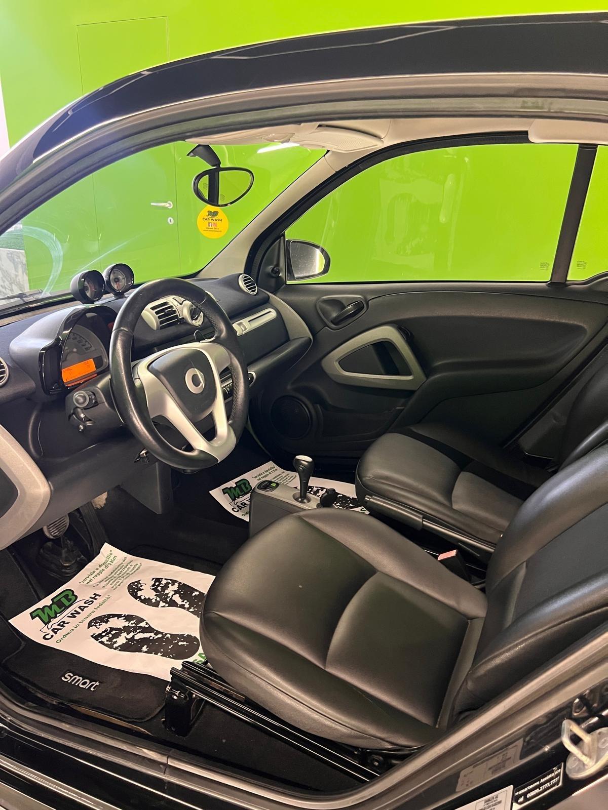 Smart ForTwo 1000 52 kW MHD coupé pure