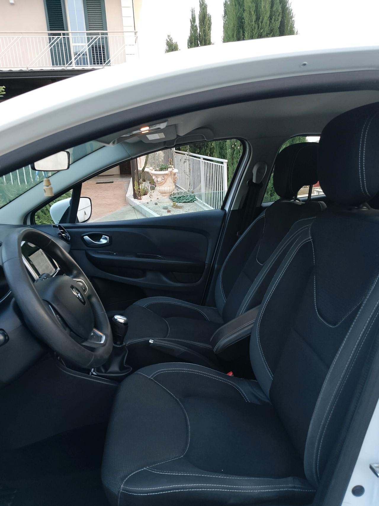 Renault Clio 1.2 75CV 5 porte Zen