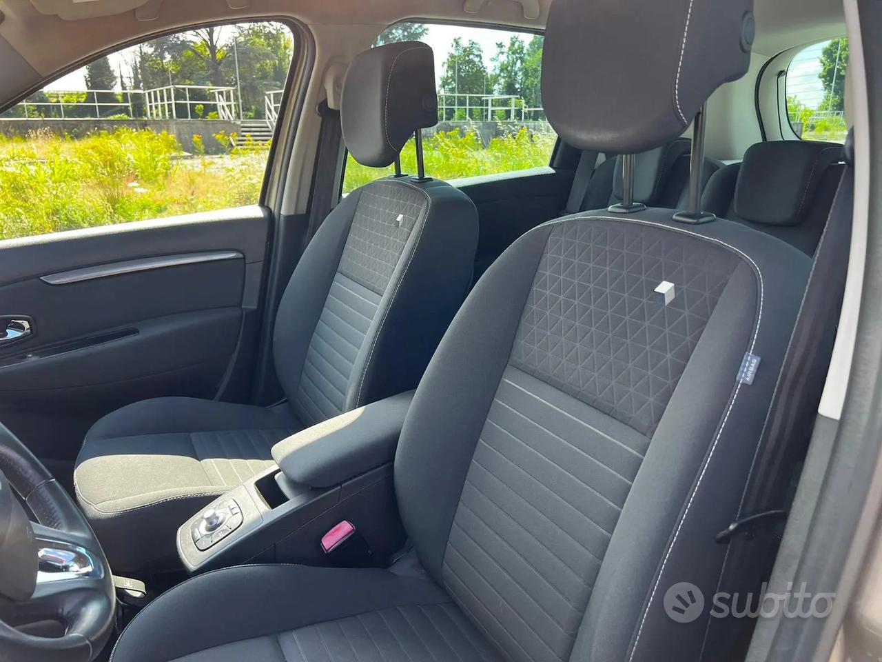 RENAULT SCENIC CAMBIO AUTOMATICO 12 MESI GARANZIA