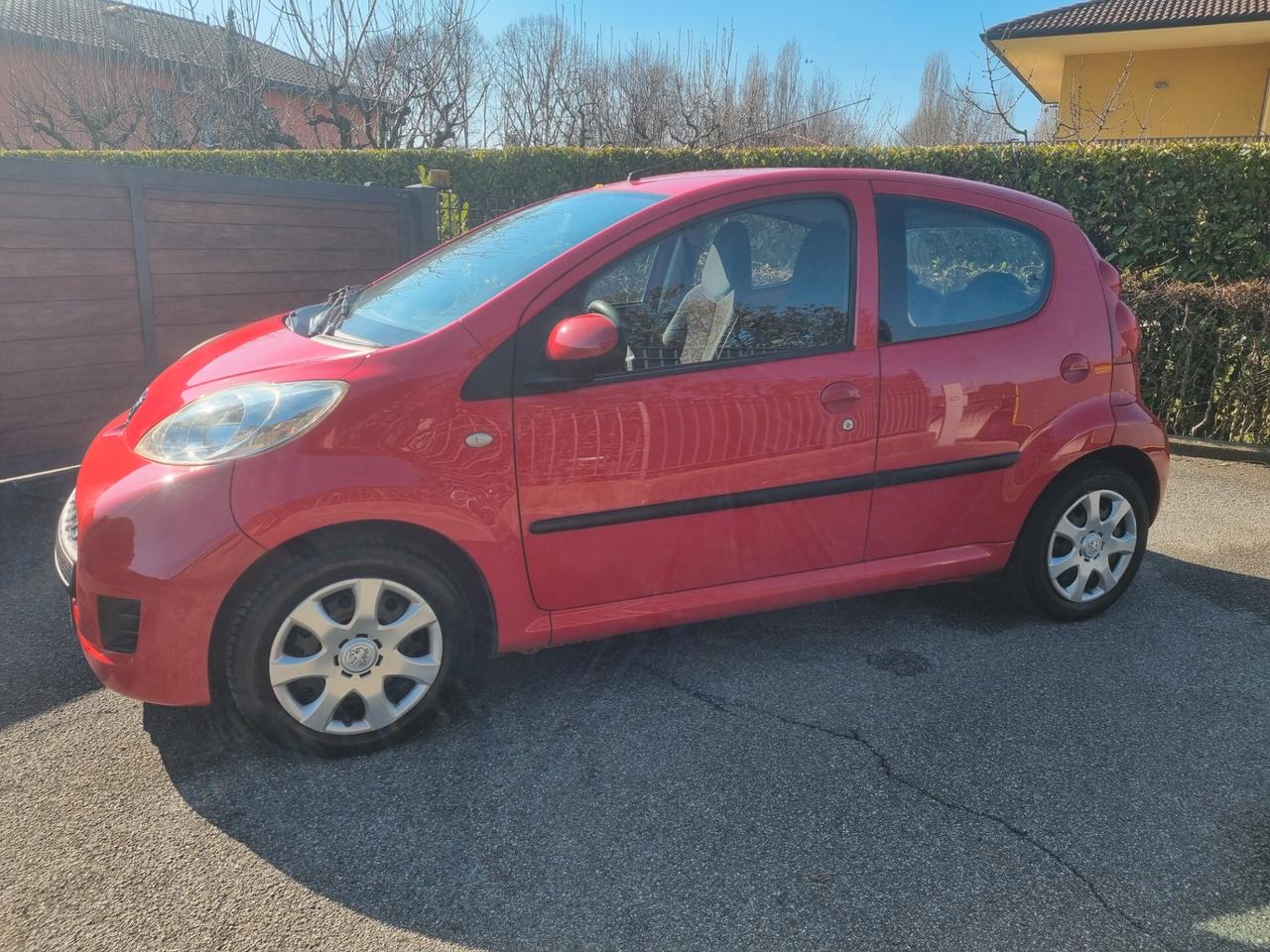 Peugeot 107 1.0 68CV 5p. Plaisir