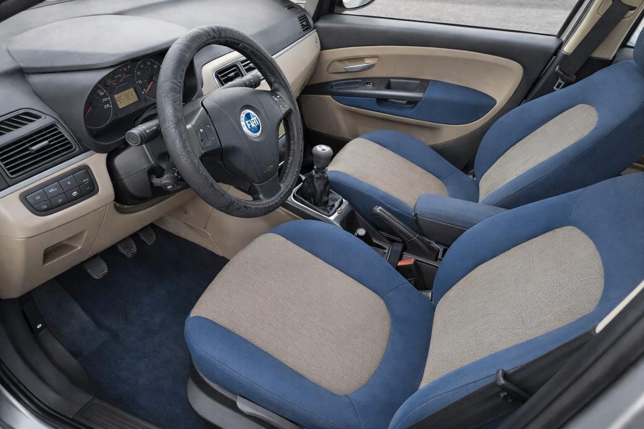 Fiat Grande Punto 1.3 MJT 90 CV 5 porte Emotion 6MARCE NEOPATENTATI UNICOPROPIETARIO