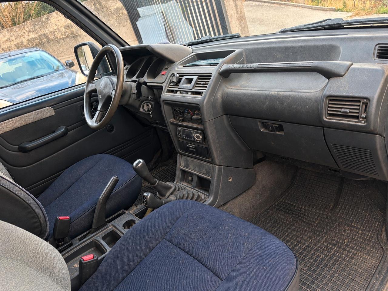 Mitsubishi Pajero 2.5 TDI GLX - 1991