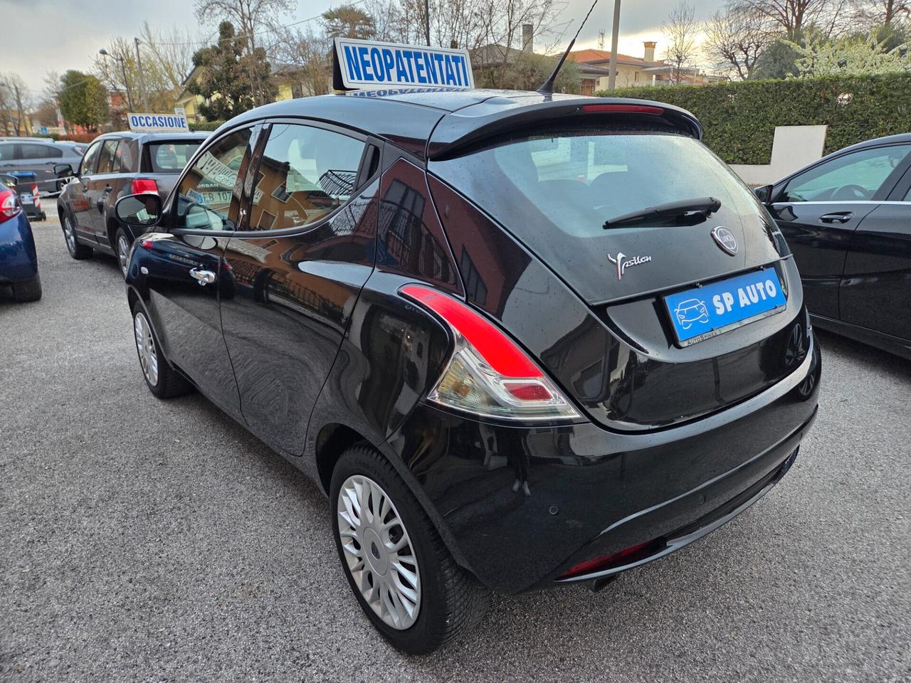 Lancia Ypsilon NEOPATENTATI - 2017
