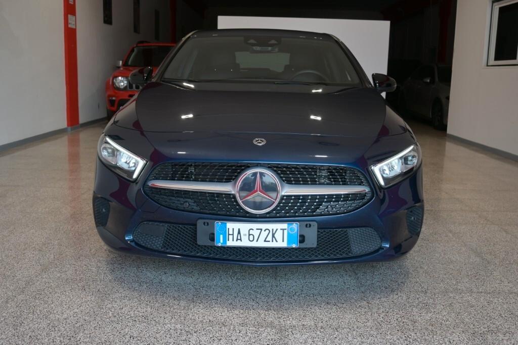MERCEDES-BENZ A 180D 116CV 6M. SPORT ( FARI LED - AMBIENT LIGHTS - CRUISE - PELLE - NAVI PREMIUM - PARK ASSIST - TELECAMERA POST. - CERCHI 17 )