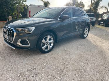 Audi Q3 35 TDI S tronic Business Advanced