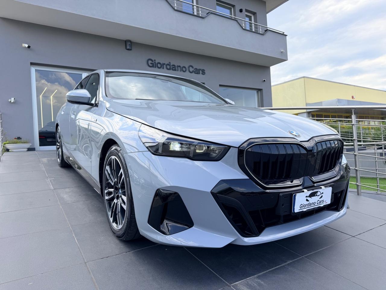 Bmw 520d 48V xDrive Msport 197cv grigio Nardo