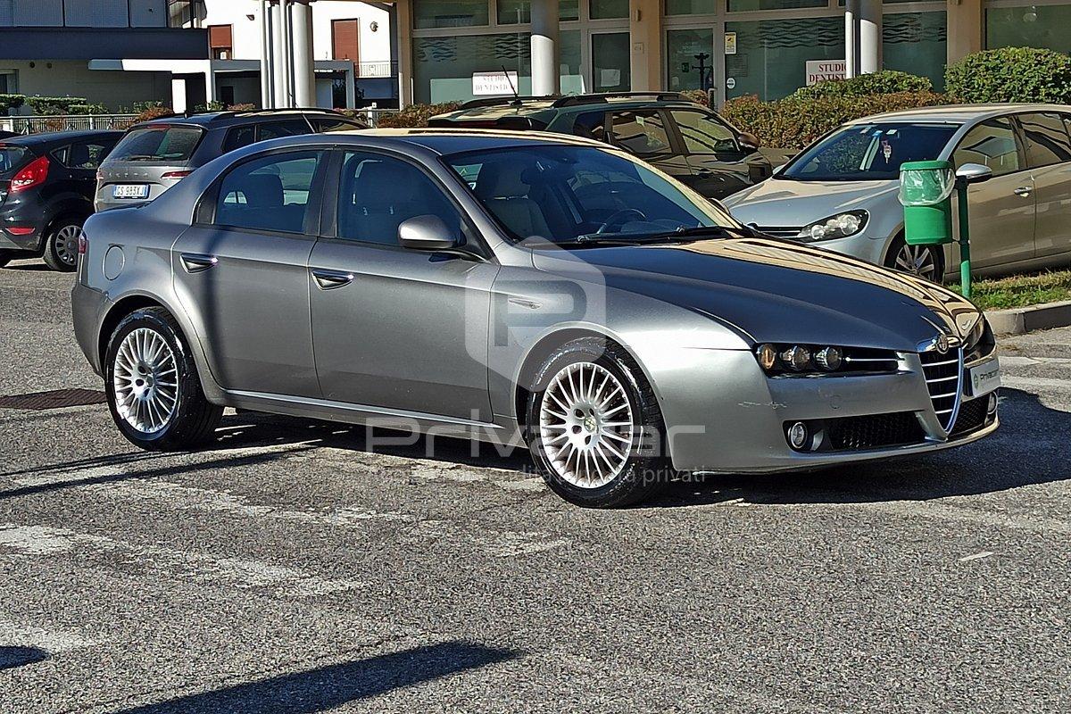 ALFA ROMEO 159 1.9 JTDm 16V Distinctive Q-Tronic