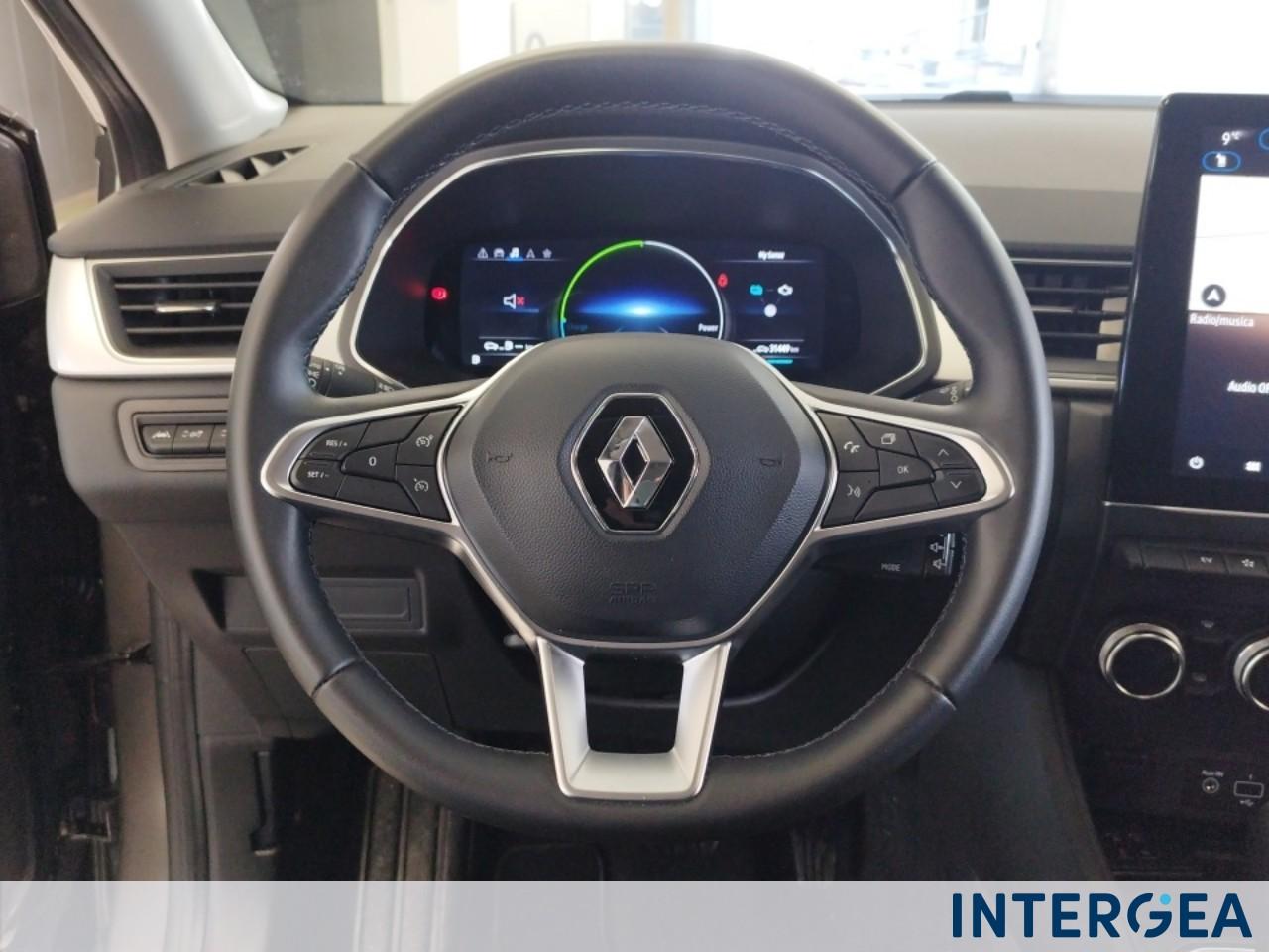 RENAULT Captur 1.6 E-Tech hybrid Techno Fast Track