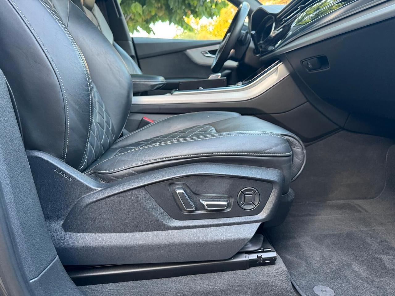 AUDI Q8 55 TFSI QUATTRO TIPTRONIC SPORT 340cv