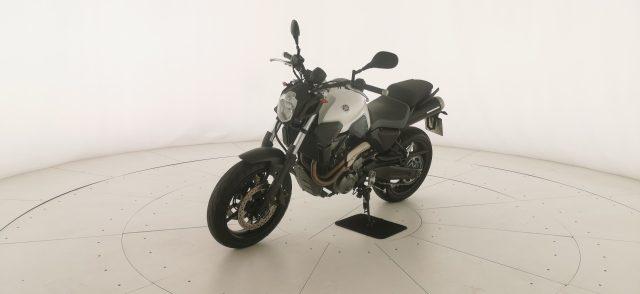 YAMAHA MT-03 MT-03
