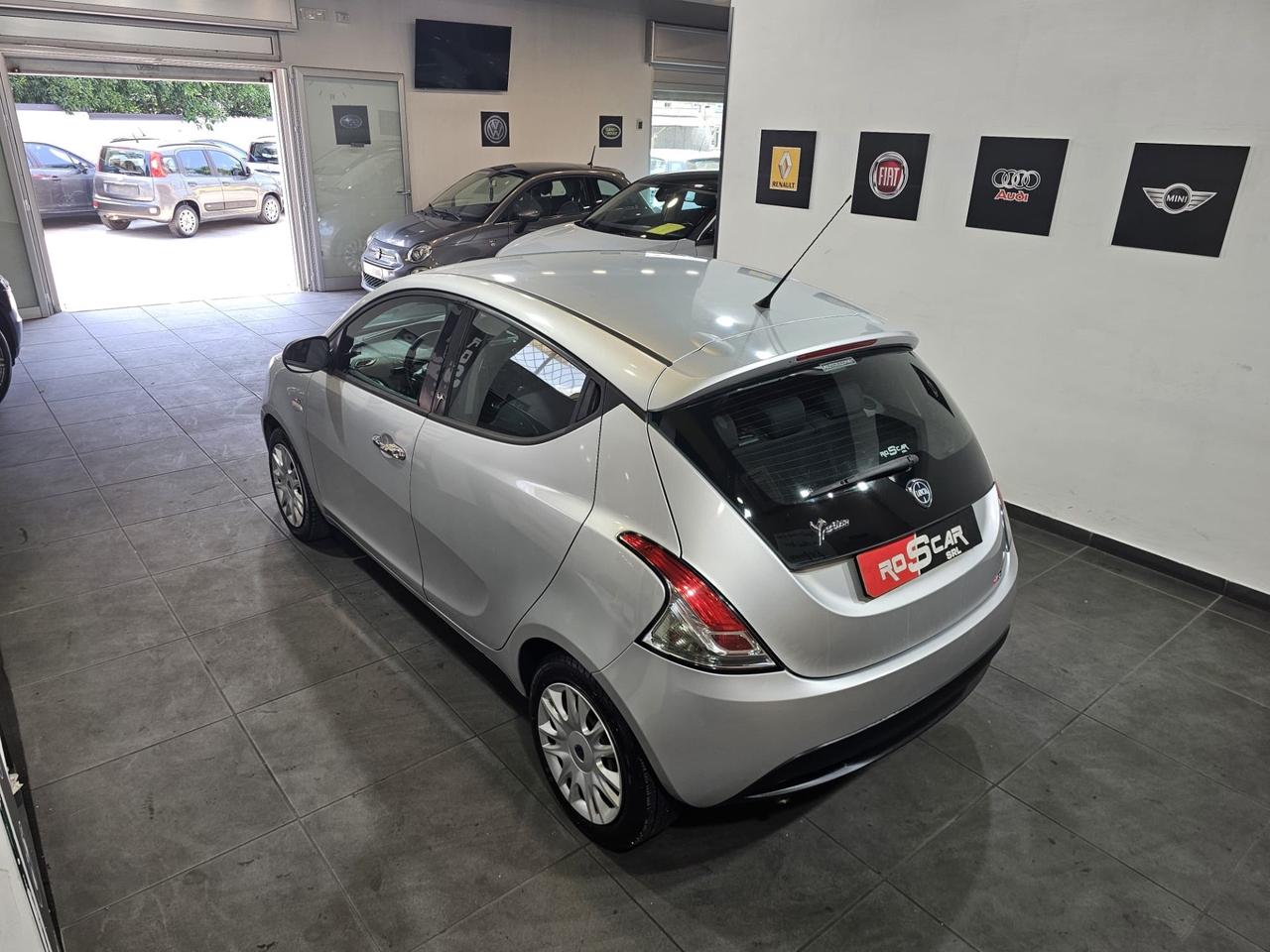 Lancia Ypsilon 1.2 GPL 69cv