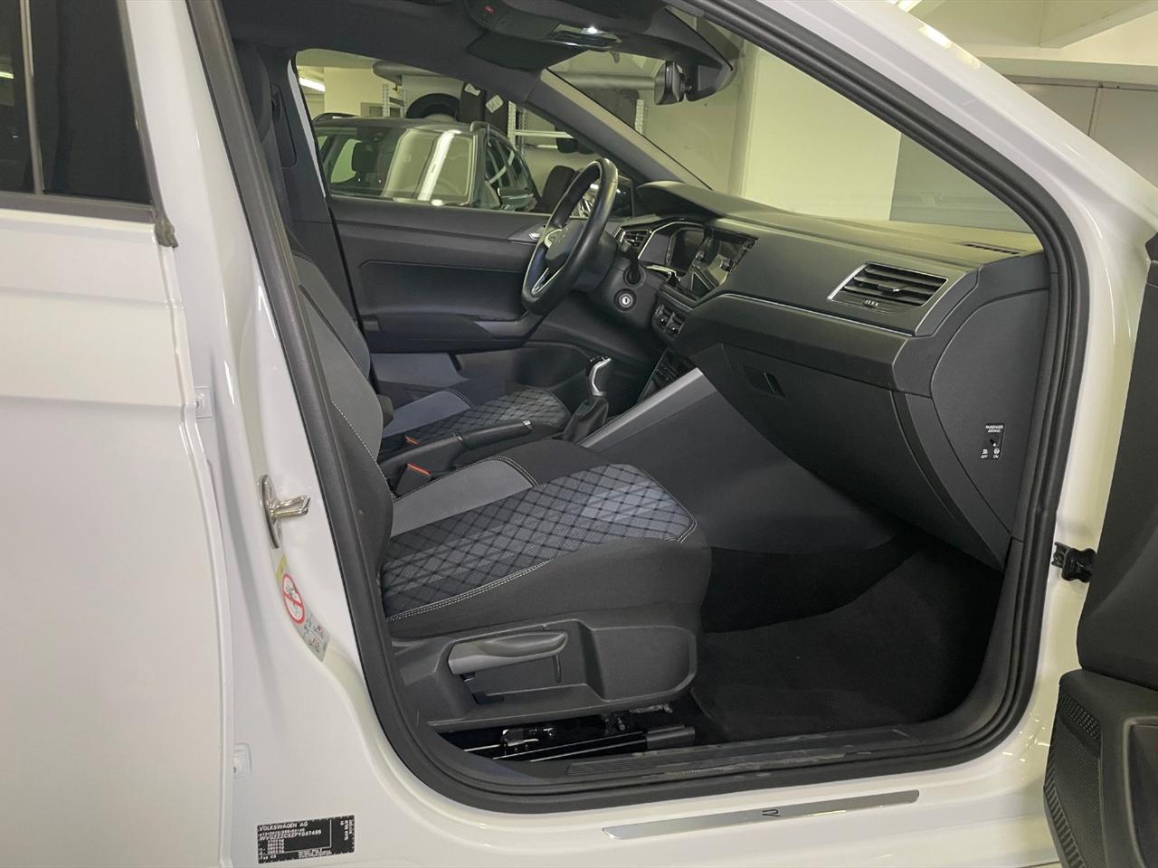 Volkswagen Taigo 1.0 tsi r-line 110cv