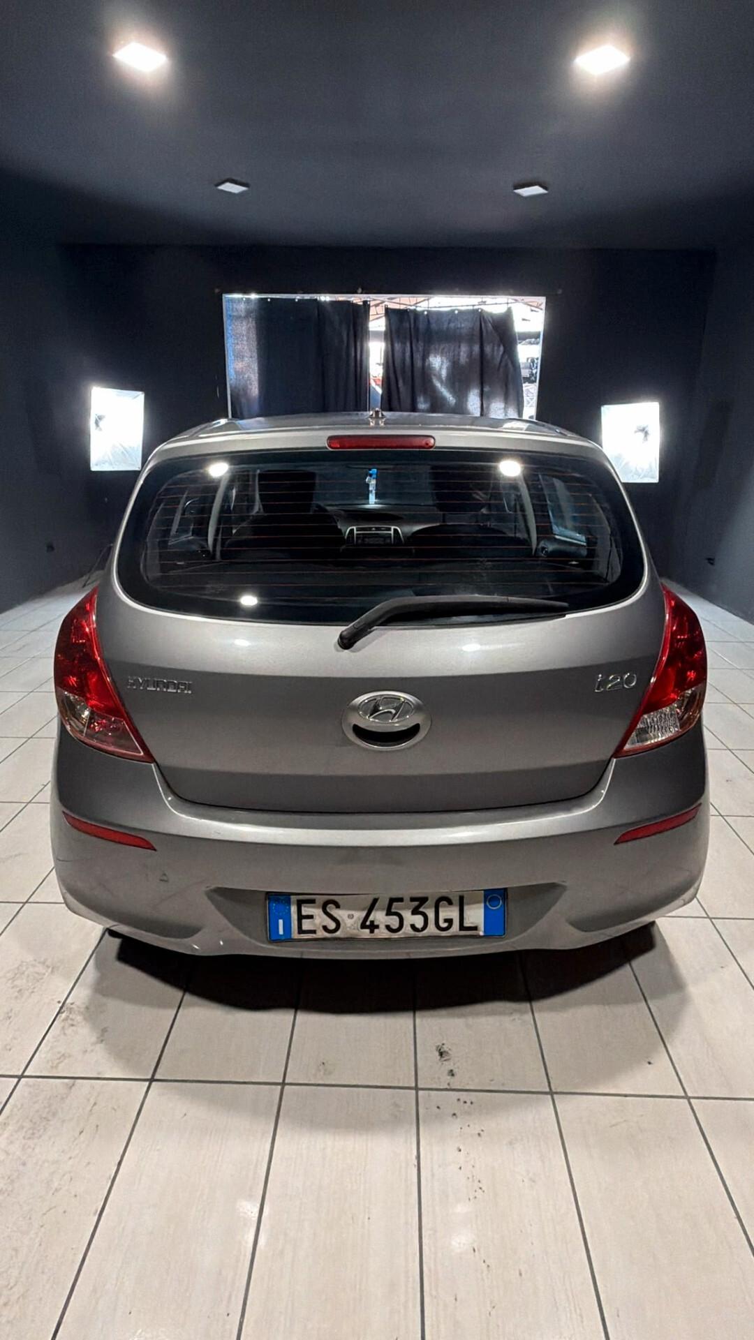 HYUNDAY I 20 DEL 2013 1200 GPL VALIDO FINO 2033
