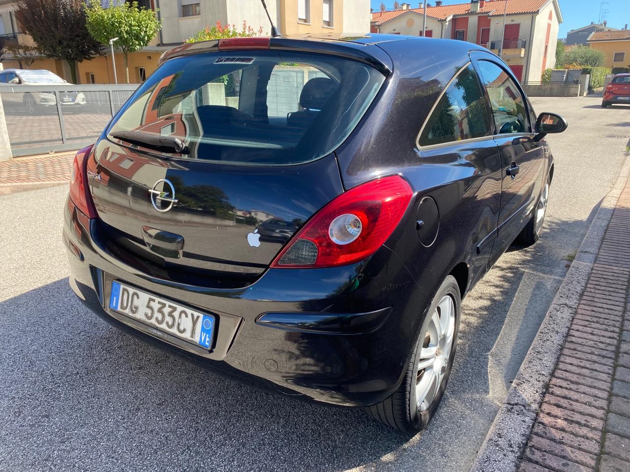 Opel Corsa 1.2 3 porte Club
