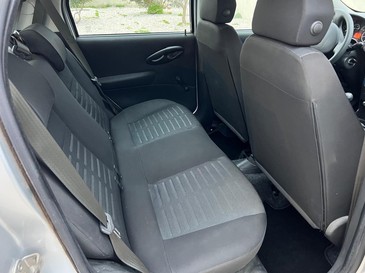 Fiat Punto 1.2 benzina 5 porte 93 Mila Km 2010