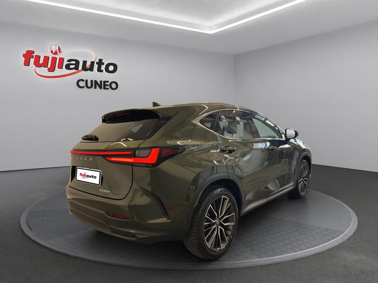 Lexus NX 350h 2.5 Luxury 4wd e-cvt