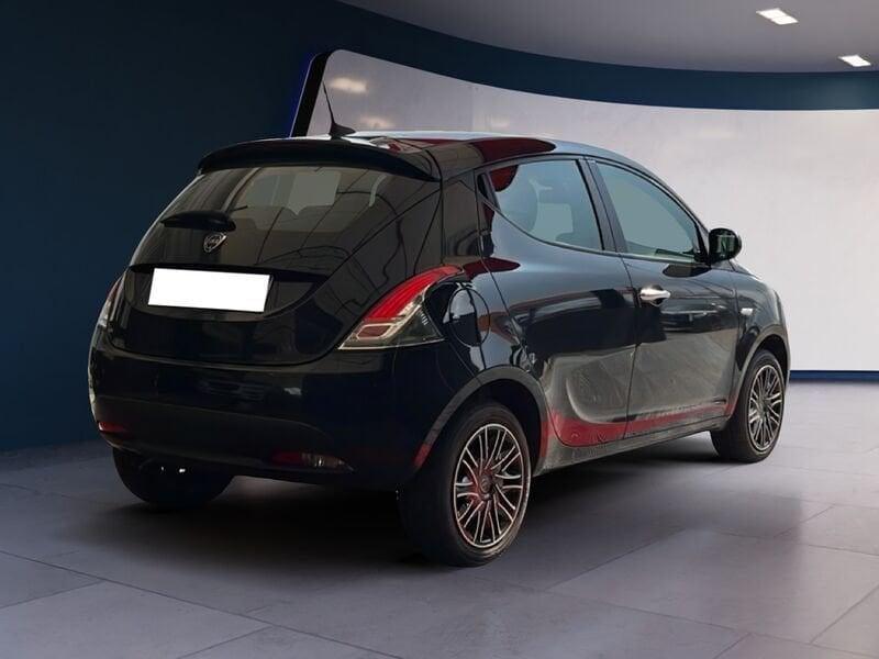 Lancia Ypsilon 1.0 FireFly 70cv Hybrid Silver