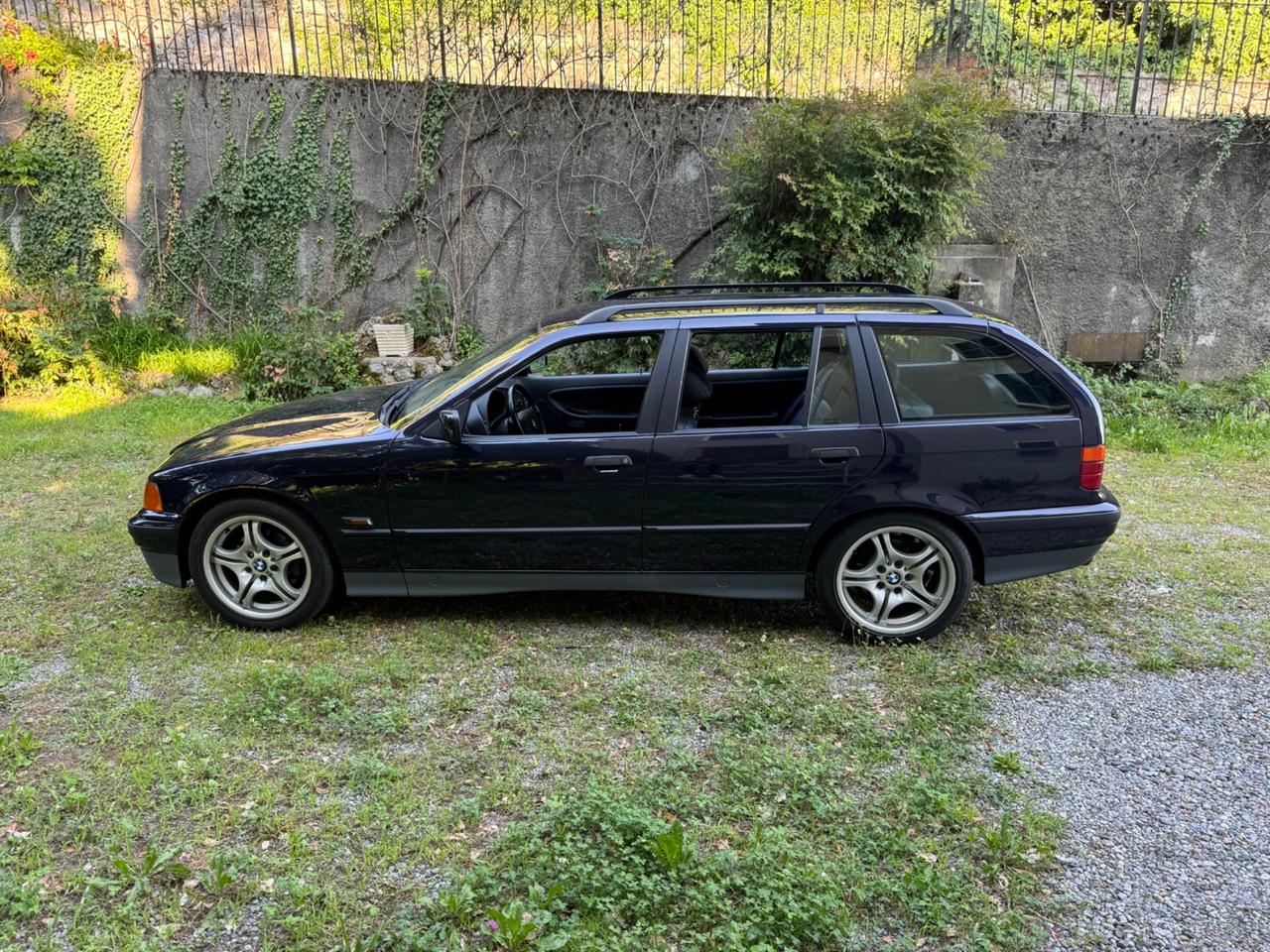 BMW E36 320i – Viola Madeira – Interni in Pelle Viola – ASI
