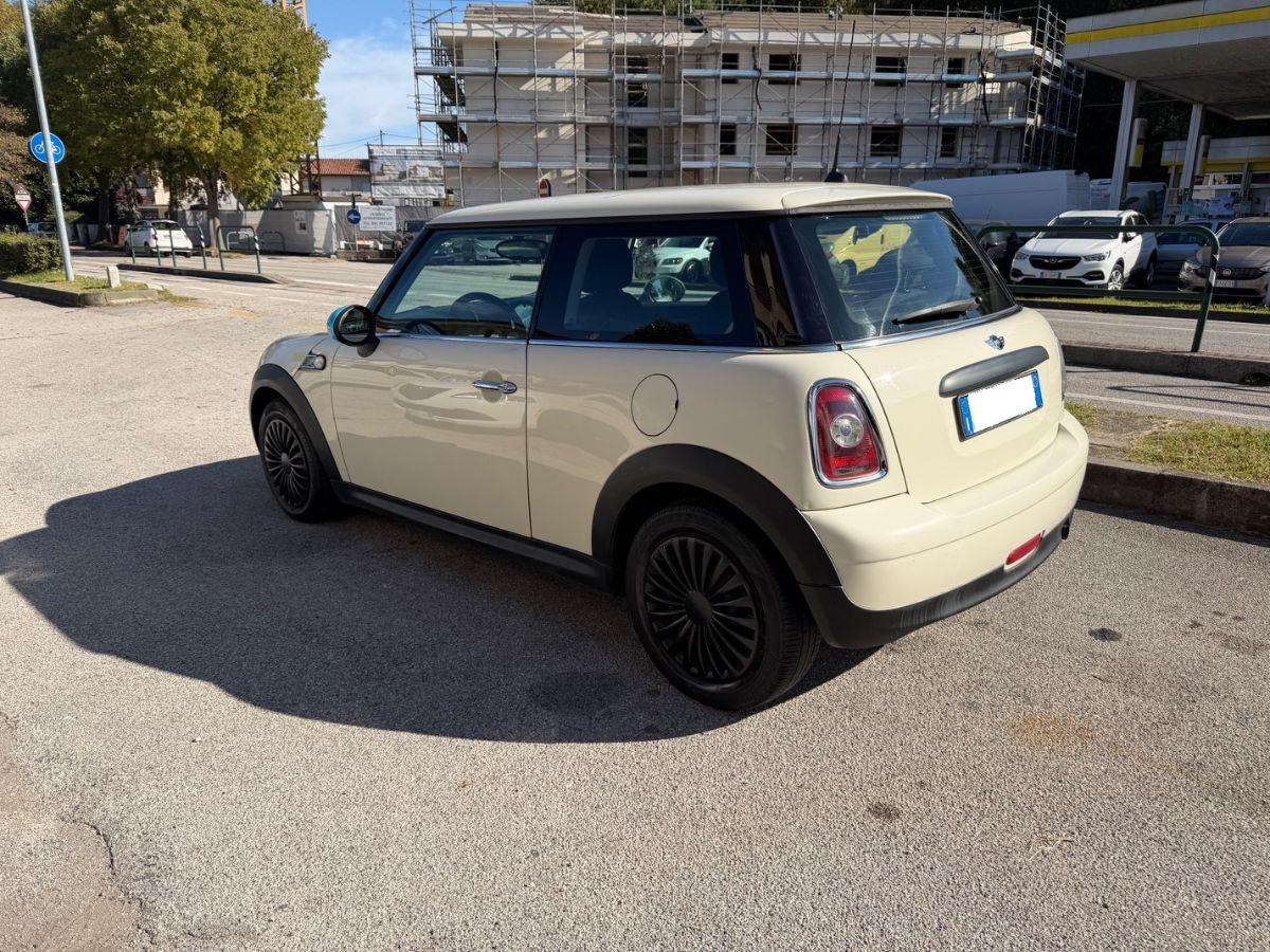 MINI - Mini - 1.4 16V One