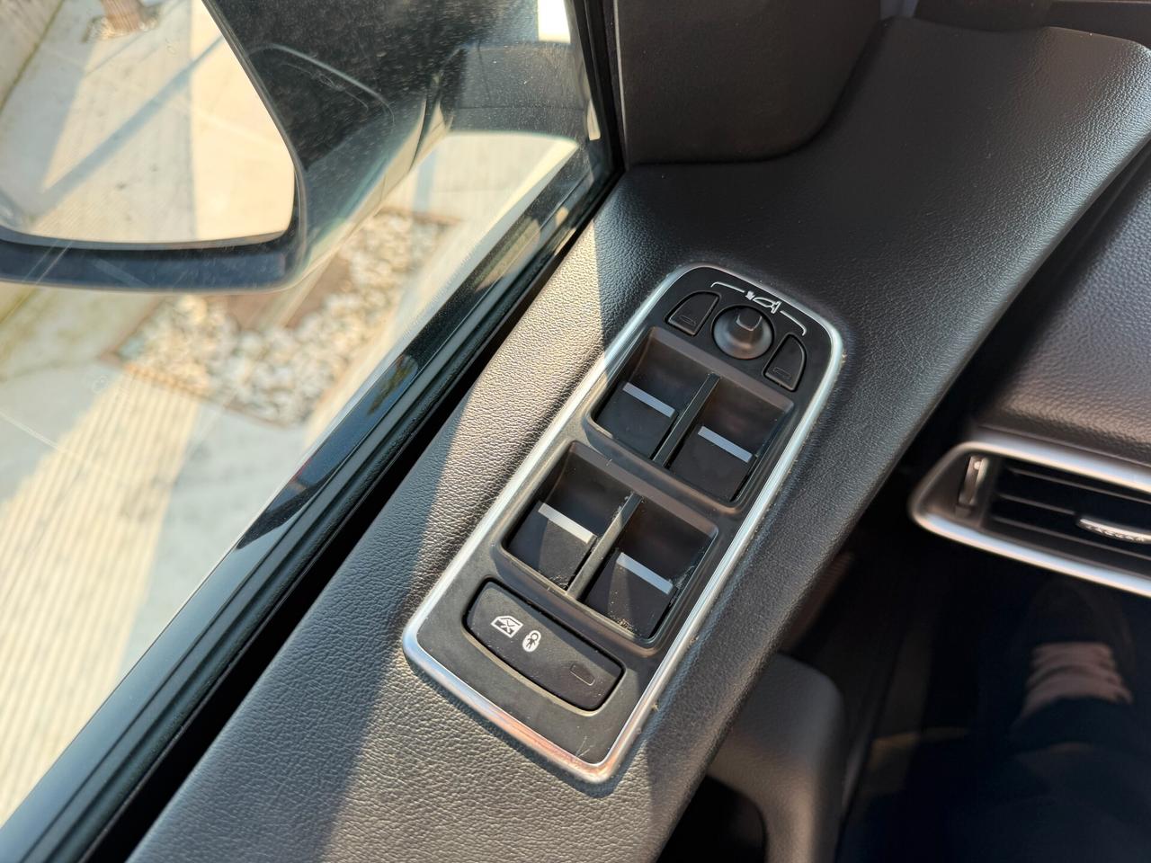 JAGUAR F-PACE R-SPORT 2017 2.0 DIESEL 241 CV *LEGGI