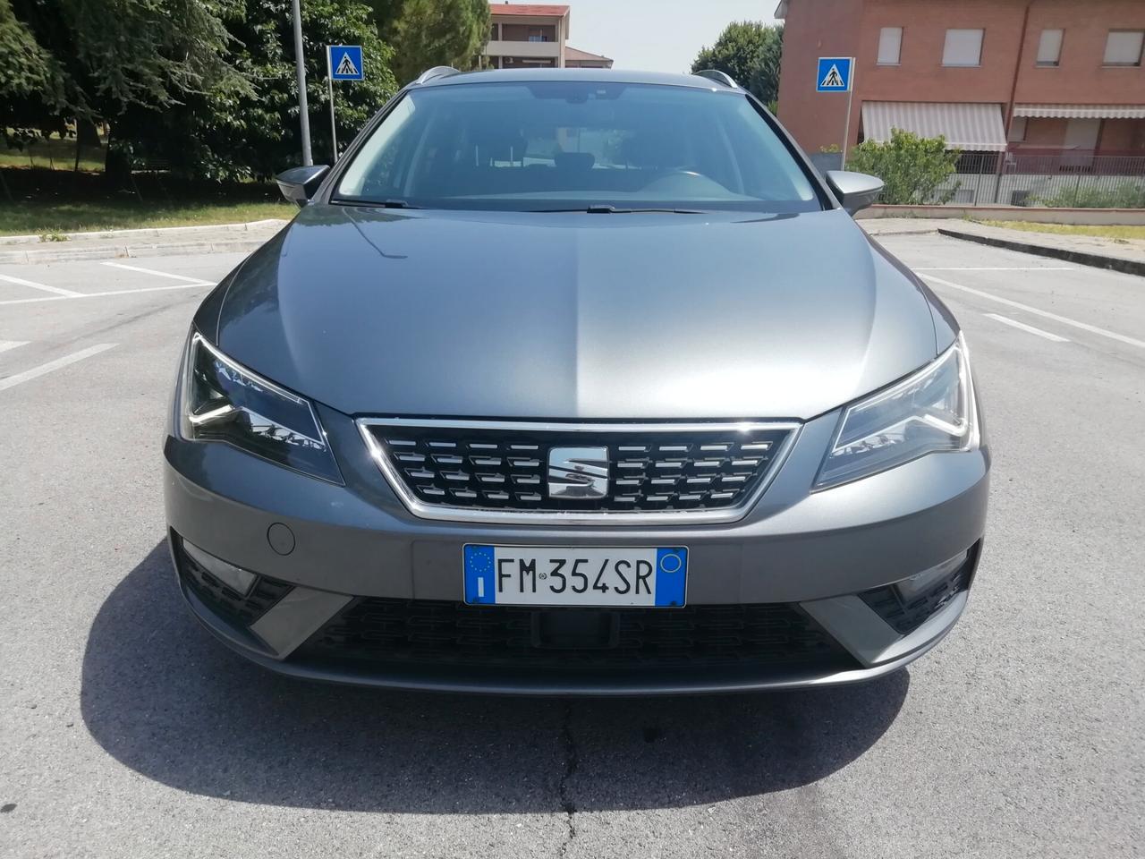 Seat Leon 1.4 TGI ST Business HIGH "UNICO PROPRIETARIO/FARI LED"
