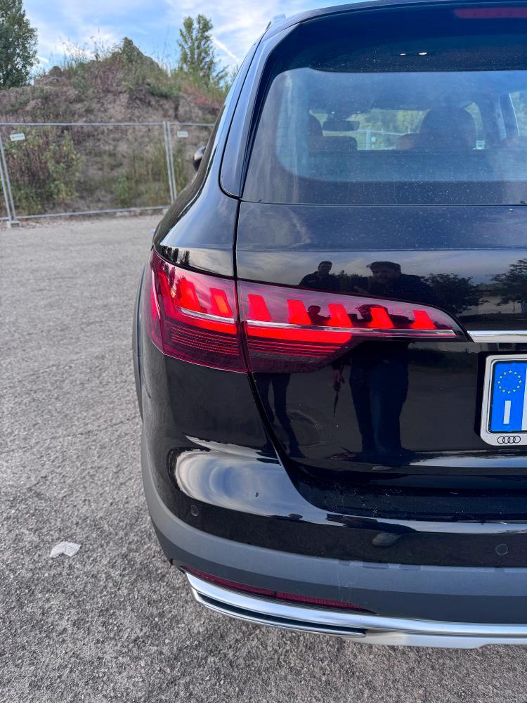 Audi A4 Allroad 40 2.0 tdi mhev Identity Contrast quattro 204cv s-tronic