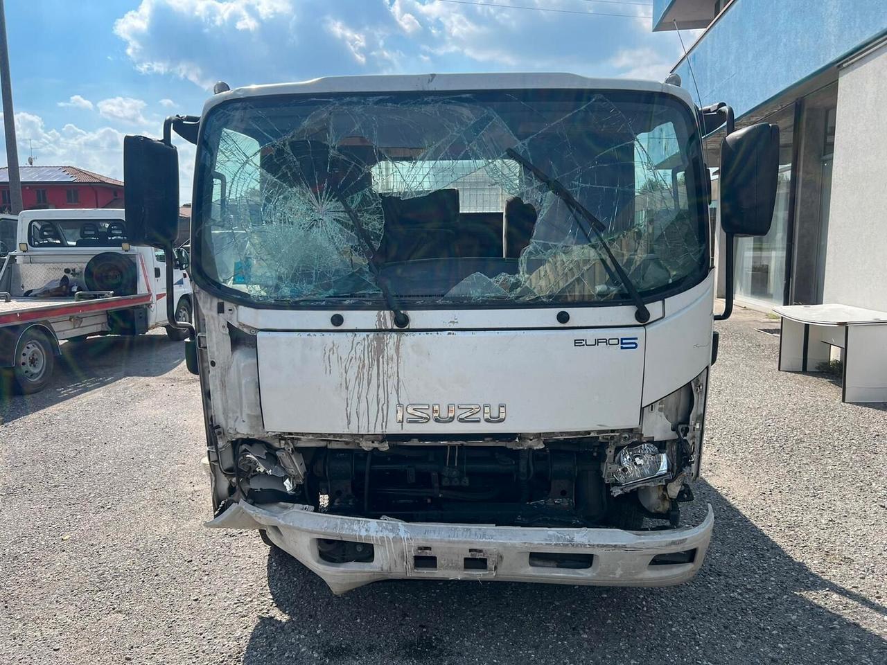 ISUZU RIBALTABILE, MARCIANTE MA INCIDENTATO SUPER PREZZO!
