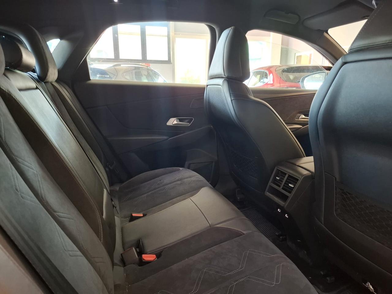 DS Automobiles DS 7 Crossback Performance Line Benzina Manuale