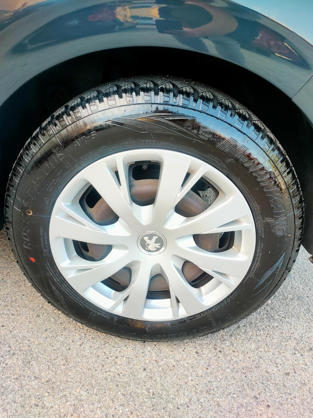 Peugeot 208 BlueHDi 75 5 porte Allure