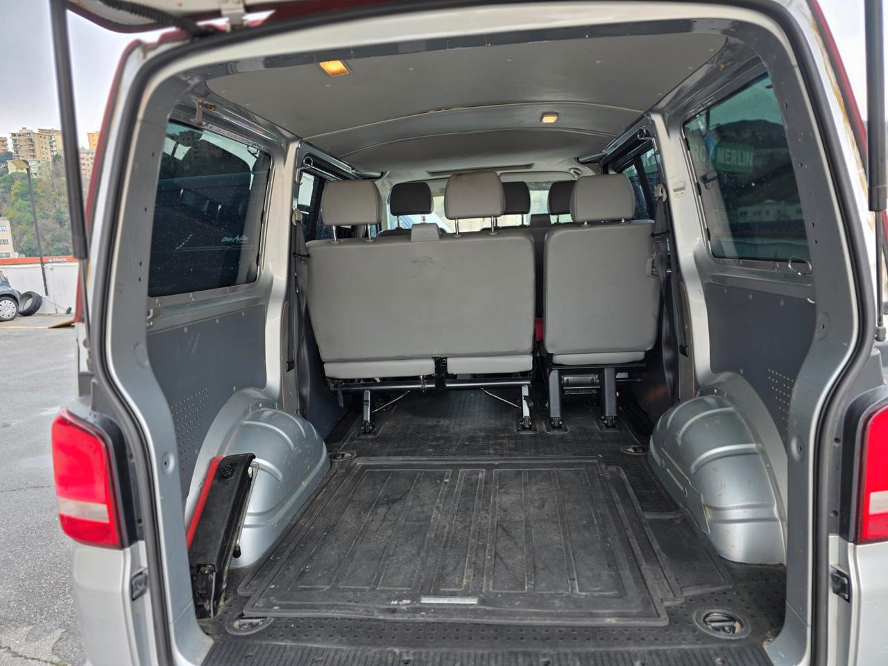 Volkswagen Transporter 2.0 TDI 102CV PL Kombi