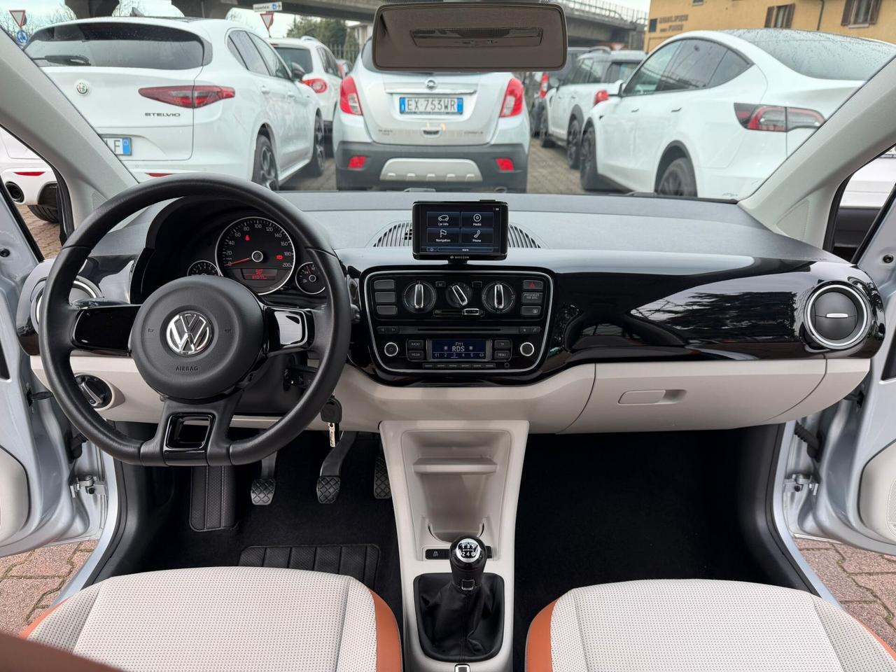 Volkswagen up! 1.0 75 CV 5p. NAVIGA CRIUSE SENSORI PDC OK NEOPATENTATI