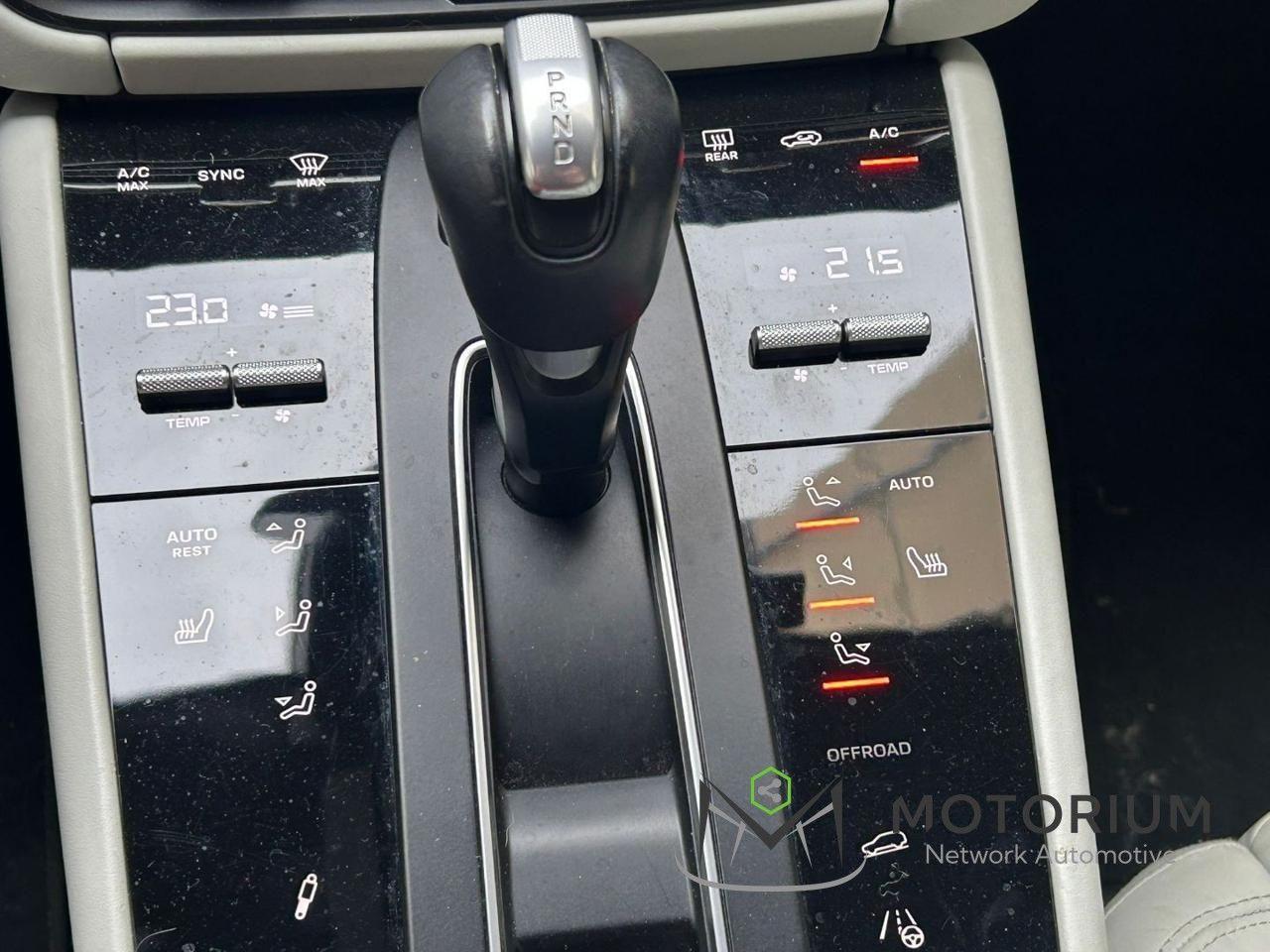 Porsche Macan 2.0 TURBO BENZINA 265CV