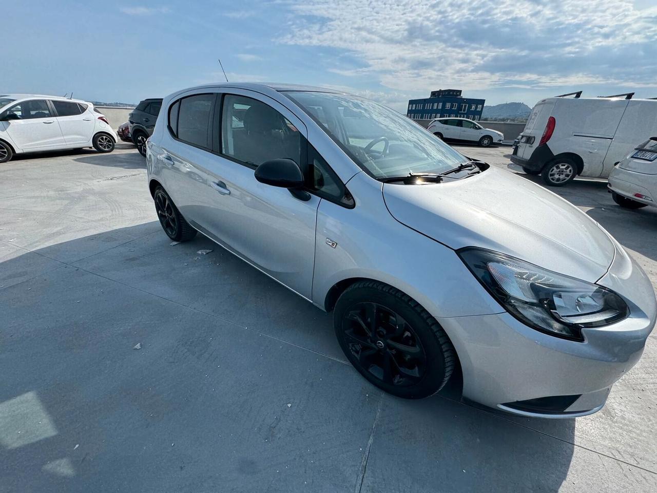 Opel Corsa 1.2 5 porte b-Color