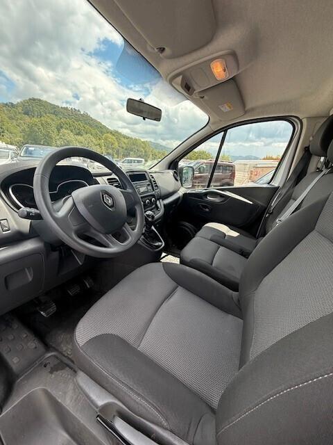 Renault Trafic T27 2.0 dCi 120CV PC-TN Zen 9 POSTI