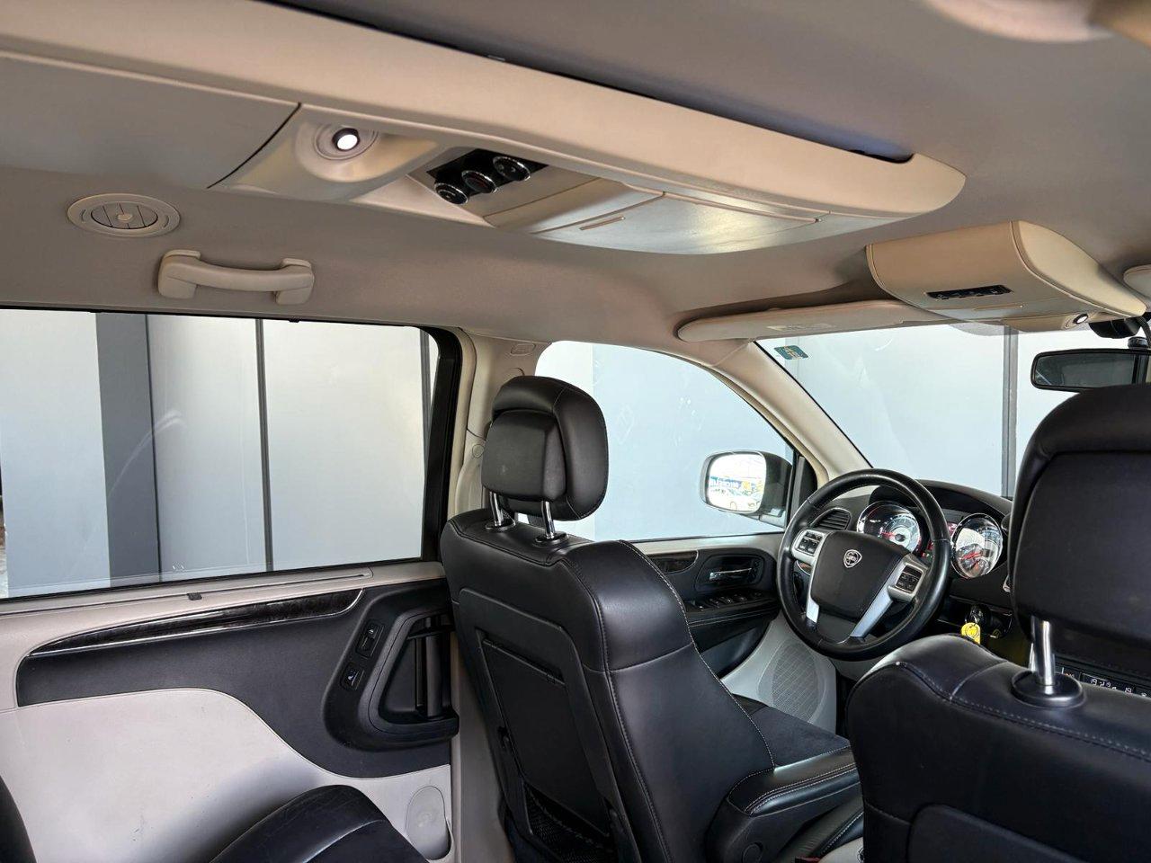 Lancia Voyager 2.8L Platinum 163cv auto