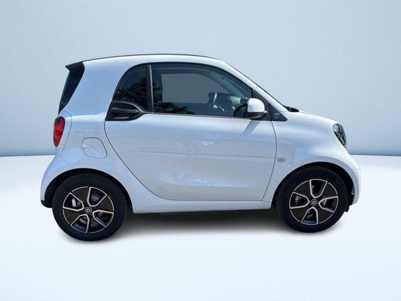 smart fortwo EQ PASSION 22KW