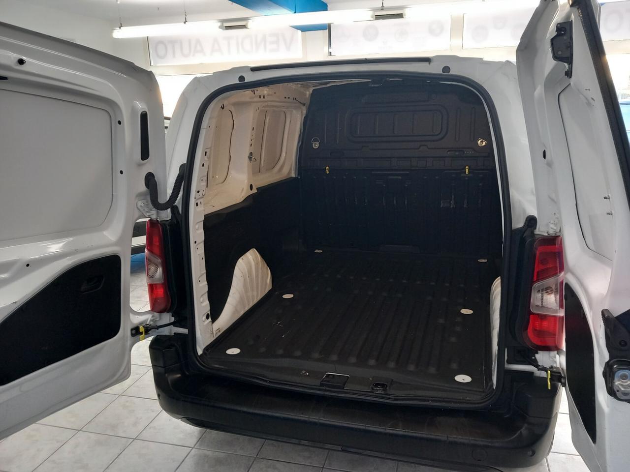 Citroen Berlingo anno 2019 automatico 1.5 diesel 172 mila km