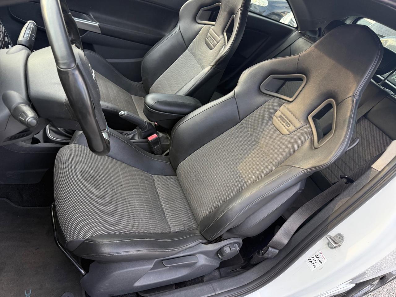 Opel Corsa 1.6 T 192CV 3 porte OPC