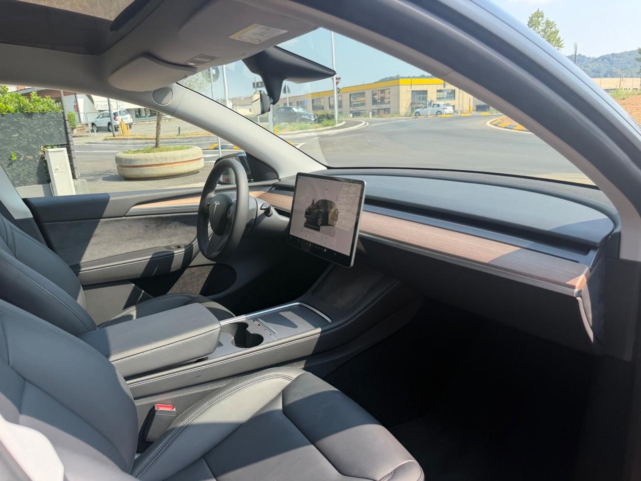 Tesla Model Y RWD