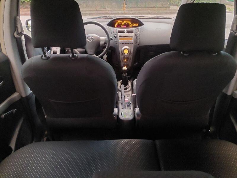Toyota Yaris 1.0 5P euro5 gomme frizione nuove ok areaB/C
