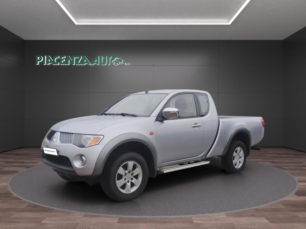 MITSUBISHI L 200 INTENSE CLUB CLAB 4WD.