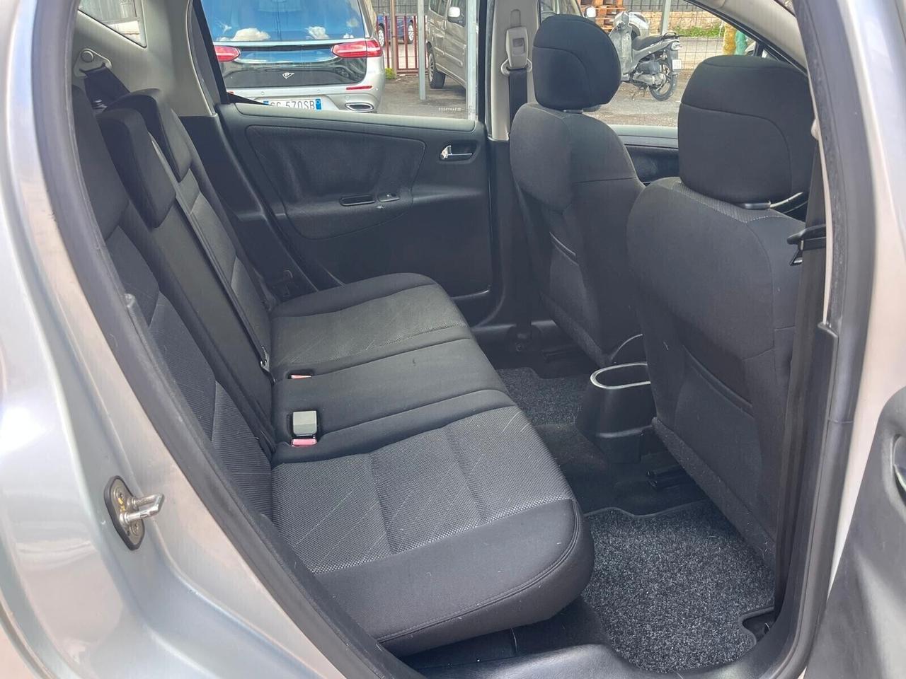 Peugeot 207 1.6 HDi 12 MESI DI GARANZIA