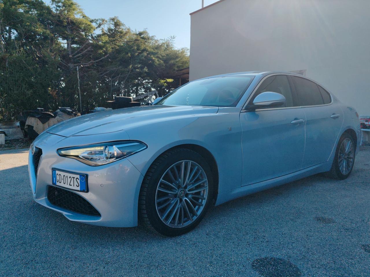 Alfa Romeo Giulia 2.2 TD AT8 190cv Ti