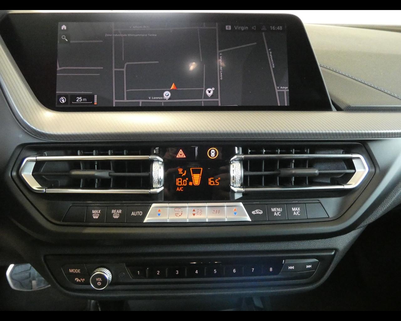 BMW Serie 1 (F40) - M 135i xDrive