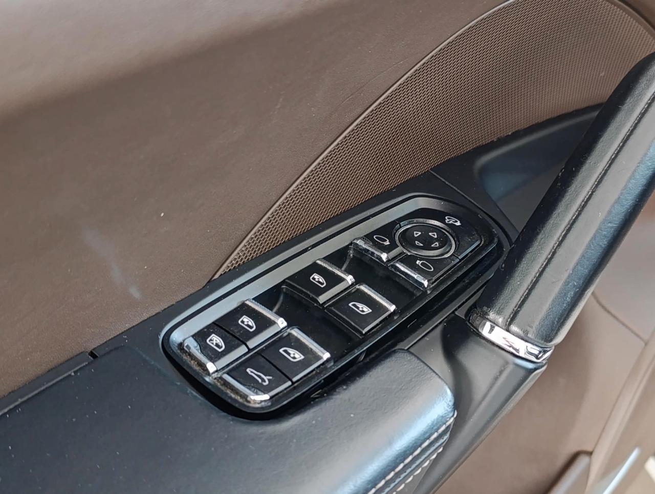 Porsche Cayenne 3.0 Platinum Edition tiptronic