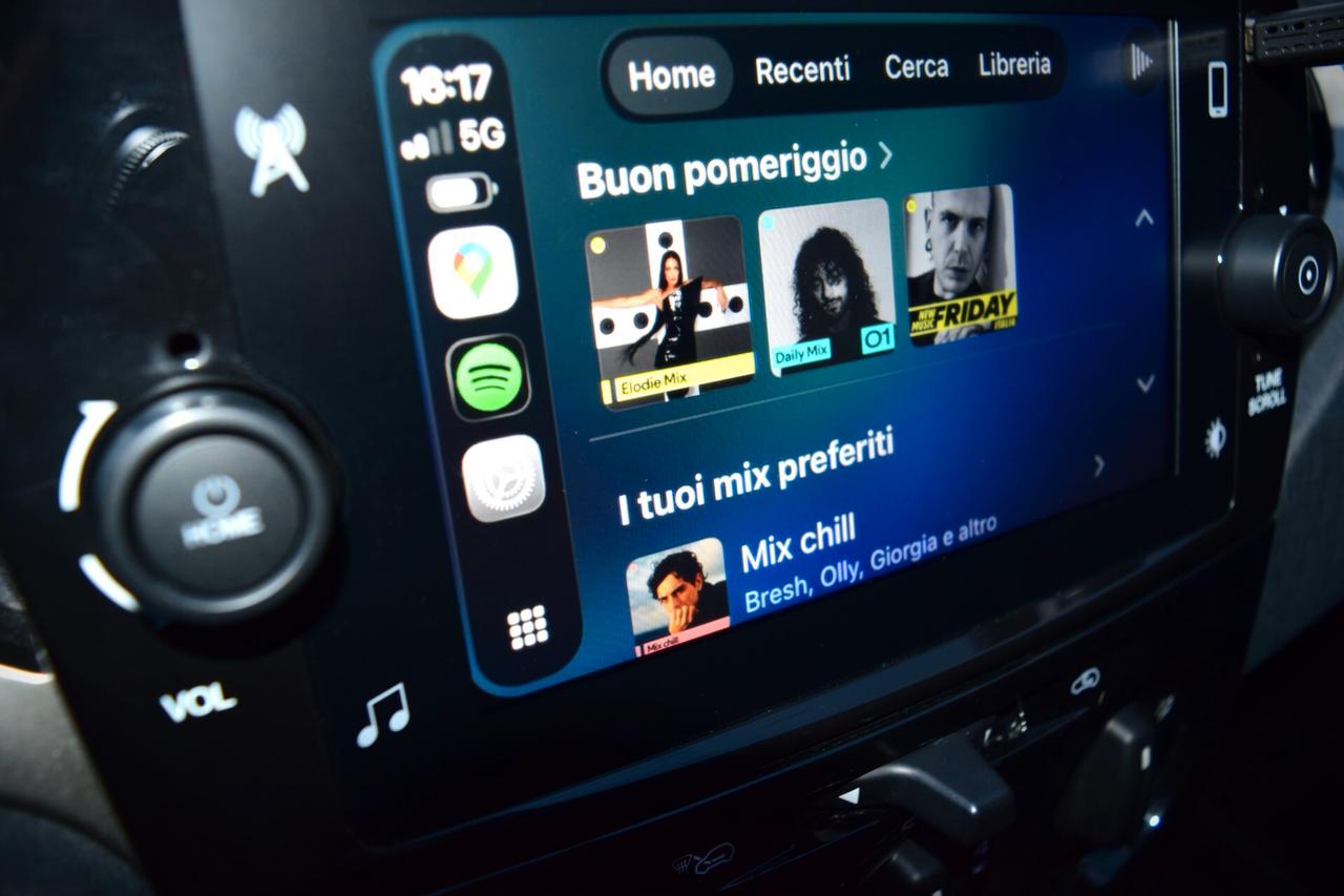 Lancia Ypsilon 1.0 Firefly Hybrid 70 cv Gold