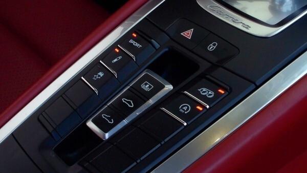 Porsche 911 3.8 Carrera 4S Coupé