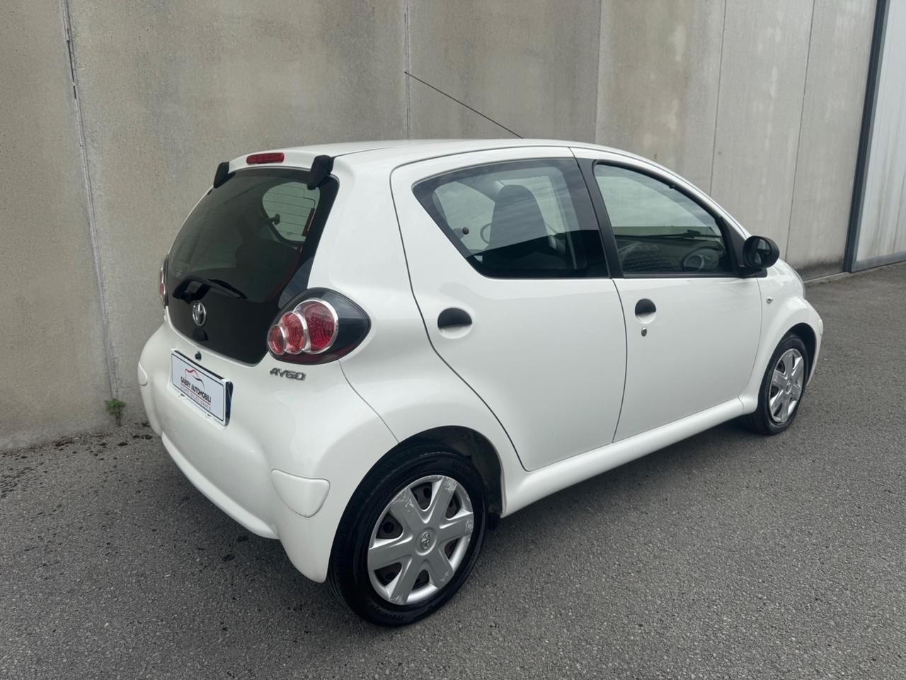 Toyota Aygo 1.0 12V VVT-i 5 porte Sol Connect OK NEOP